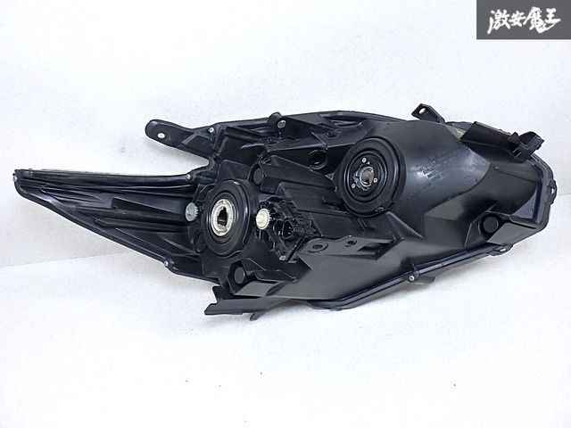 トヨタ 純正 ZVW30 プリウス 前期 ハロゲン ヘッドライト レンズ 左