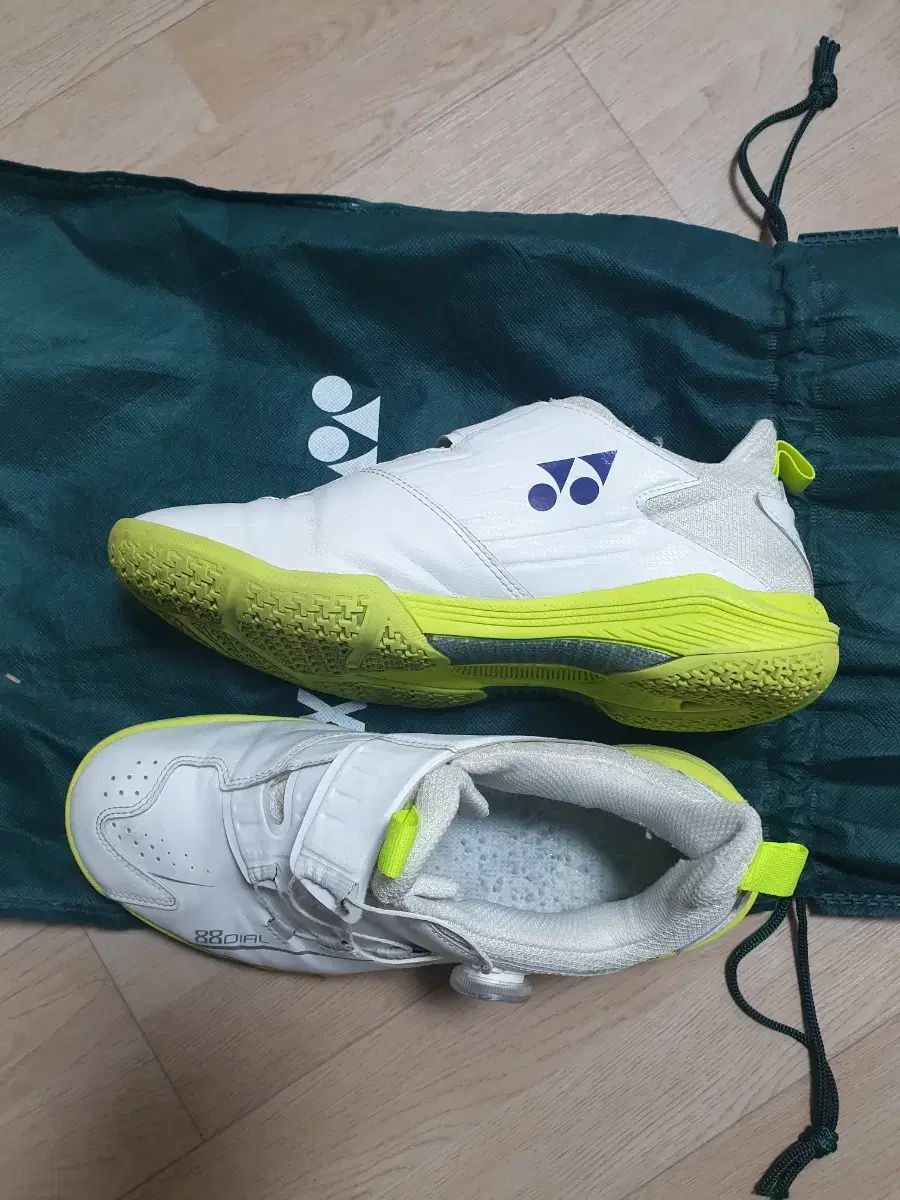 YONEX ヨネックス シューズ 255