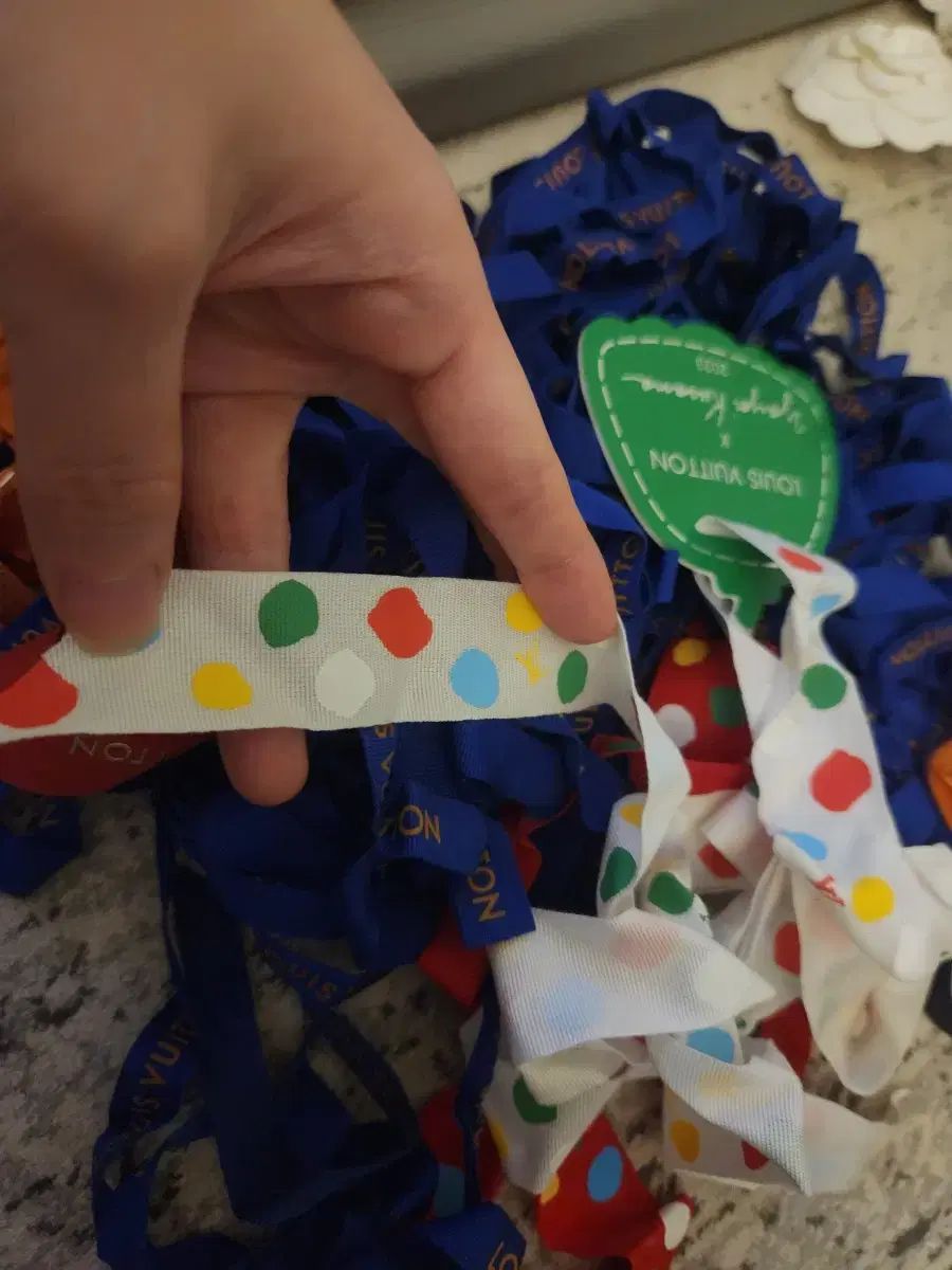 ルイヴィトン リボン 草間彌生 含む パック 丸のまま