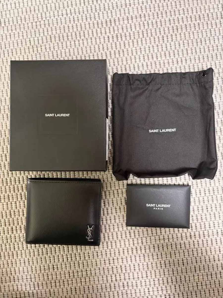 Saint Laurent サンローラン モノグラム メタル ロゴ 二つ折り財布