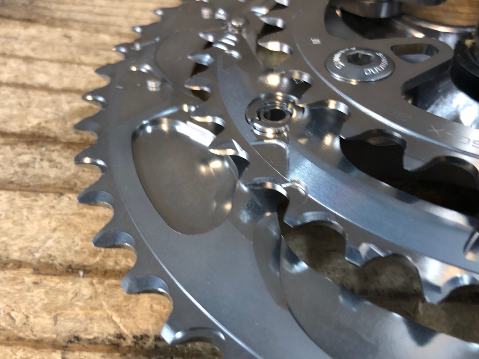 JR551 シマノ SHIMANO デュラエース DURA-ACE FC-7803 クランクセット