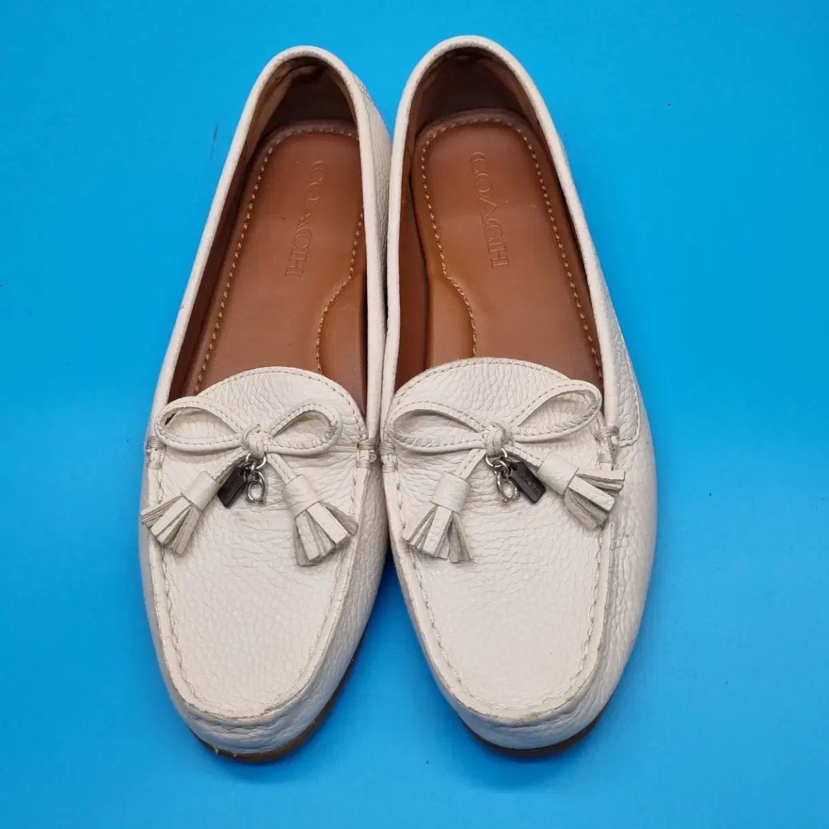 コーチ タッセル ローファー 240