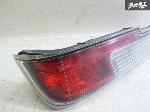 破損無し！】ダイハツ純正 S321V S331V ハイゼット カーゴ 後期 テール