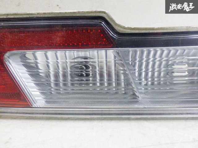 破損無し！】ダイハツ純正 S321V S331V ハイゼット カーゴ 後期 テール