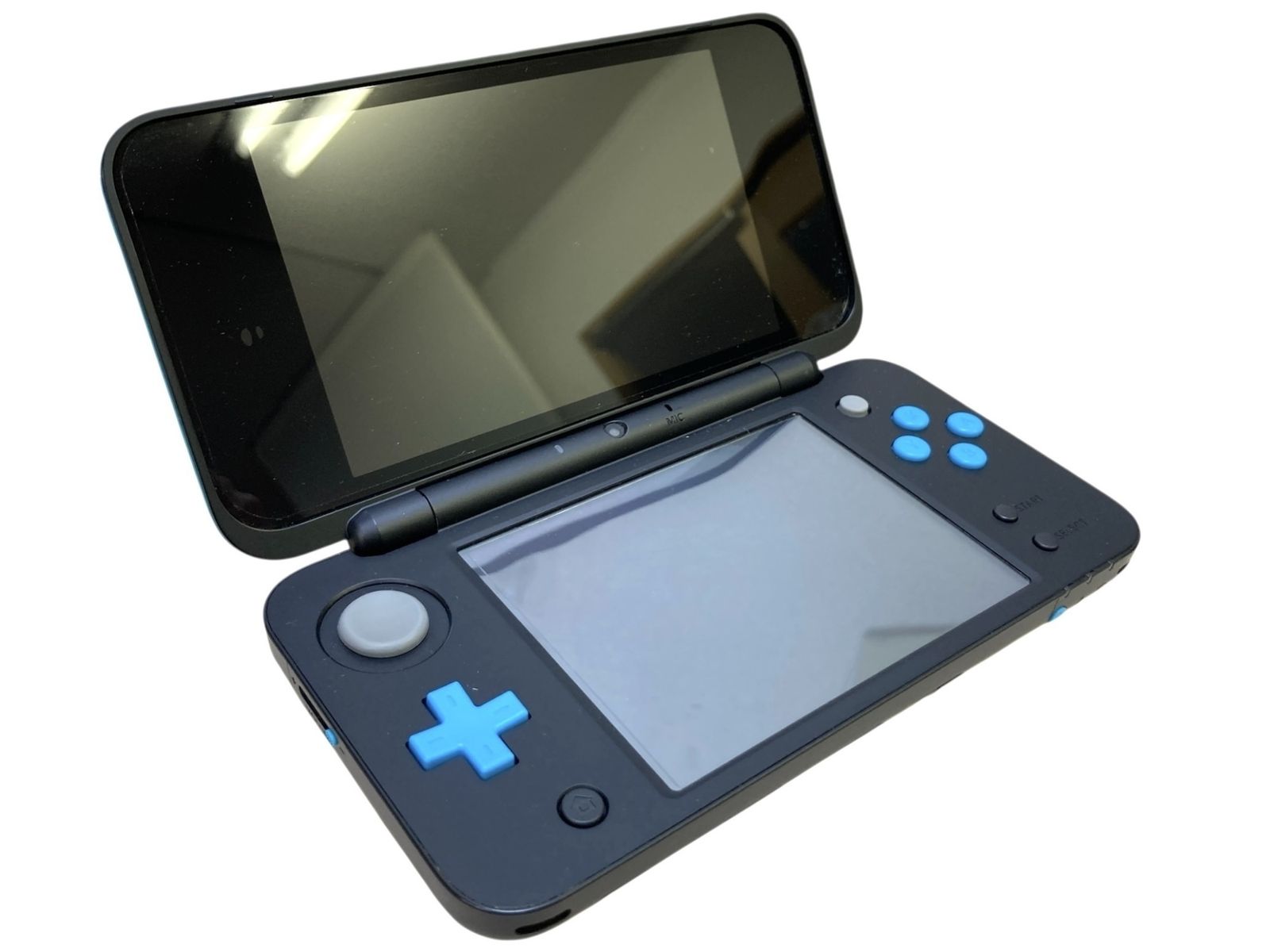 任天堂 2 DS 本体 JAN-001 ブラック ブルー 使用感あり 小傷多数 タッチペン ソフト付き 充電器