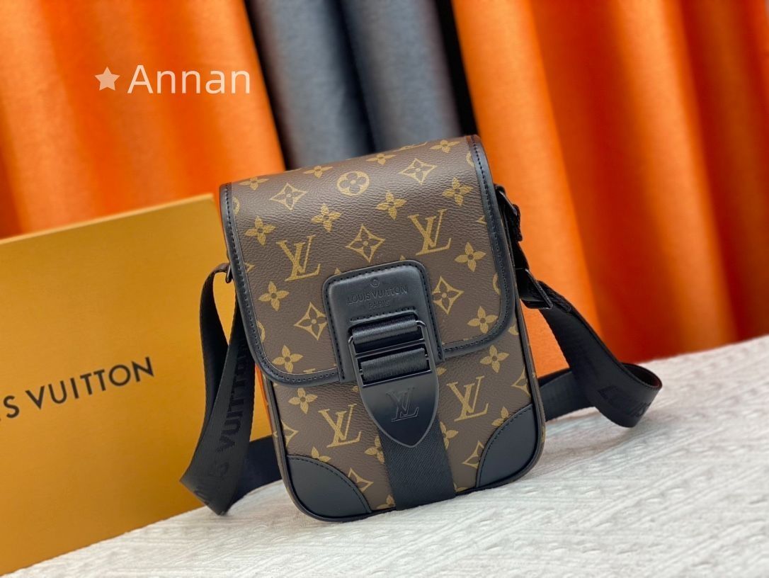 LOUIS VUITTON ルイヴィトン モノグラム アーチーメッセンジャー