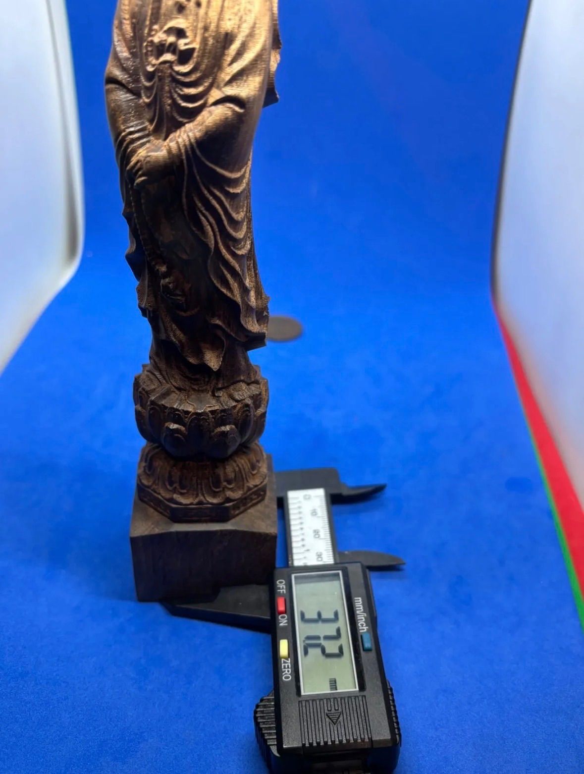 柬埔寨菩薩棋沈香 精雕観音像 小型仏堂供養用 5468 柬埔寨菩薩棋沈香 精雕観音像 小型仏堂供養用 5468 - メルカリ