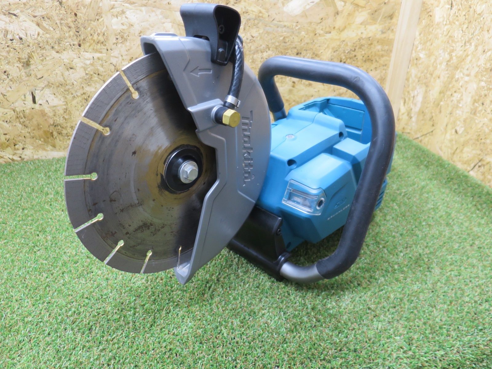  マキタ makita 40 V 充電式 パワーカッタ CE 003 GZ その他 カッター