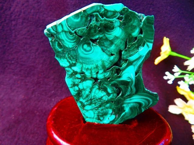 研磨済み☆絶品100A天然マラカイト原石台座付き超巨大168g☆〇tr25583D