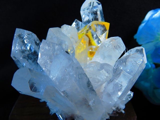 天然レムリアンシード水晶クラスター超巨大742g台付き☆〇tr19765