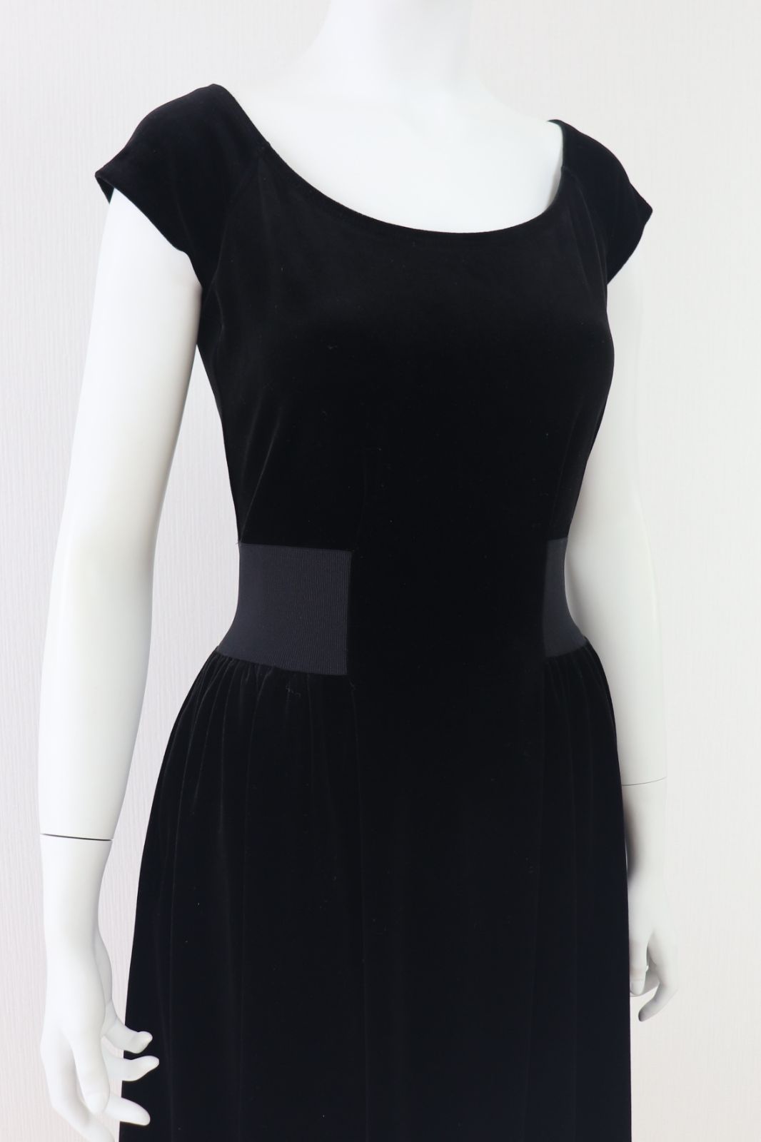 FOXEY ベロアワンピース 37578 DAISY VELOUR デイジーベロア 黒