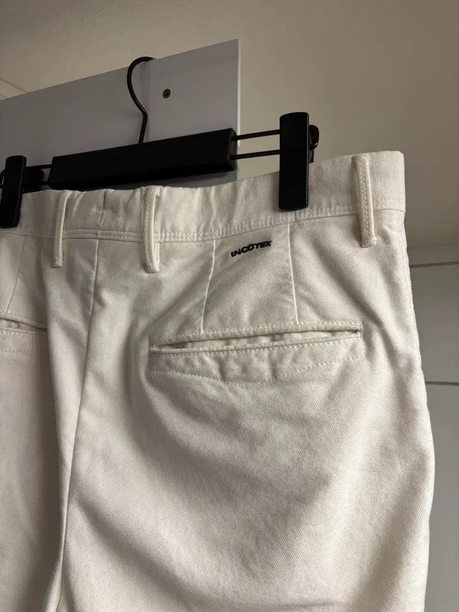 INCOTEX アイボリー チノパンツ
