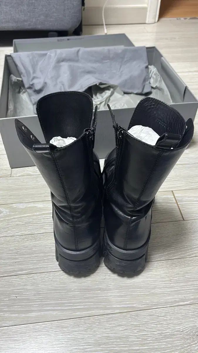 レースアップ ブーツ