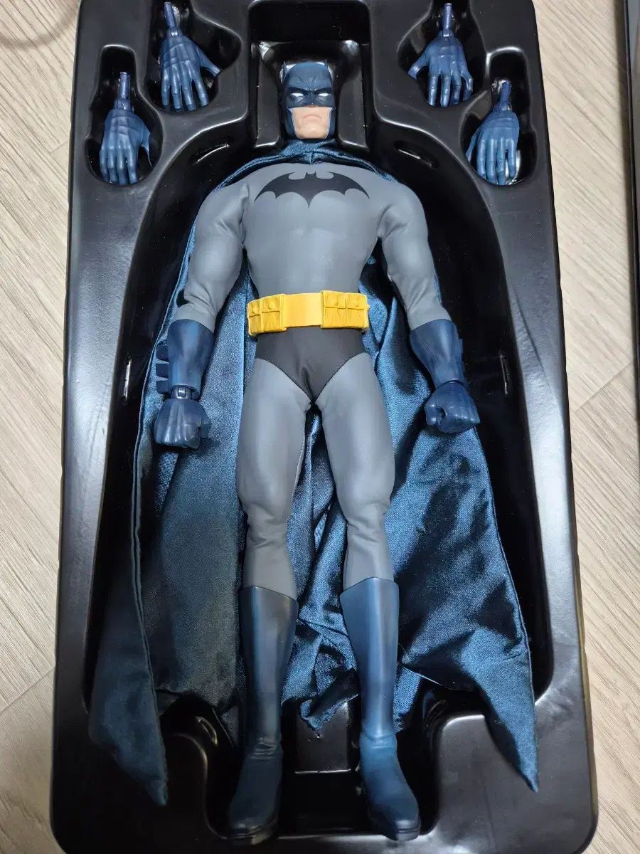 ショップ rah LOVE YOURSELF 承 'Her' ハッシュ バットマン ブルー 1/6