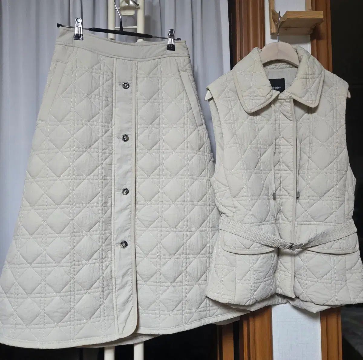 DEBB クチュール キルティング ベルト付き BEST ベスト スカート セットアップ エクリュ クリーム S