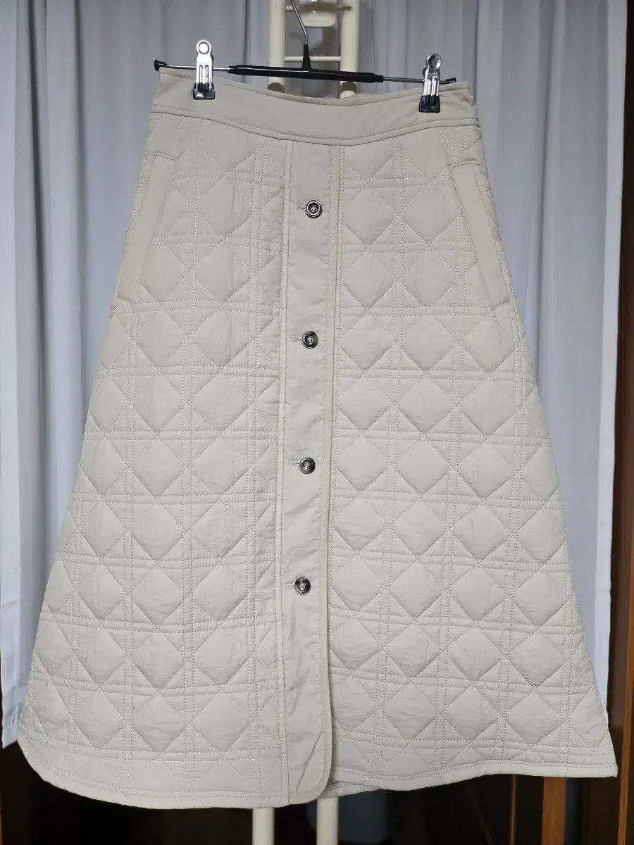  DEBB クチュール キルティング ベルト付き BEST ベスト スカート セットアップ エクリュ クリーム S その他 ビジネススーツ
