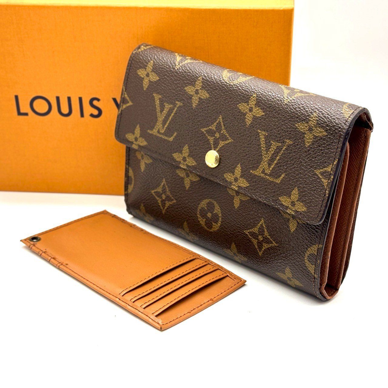 旅と日常を格上げする余白】 LOUIS VUITTON ルイヴィトン 三つ折り財布