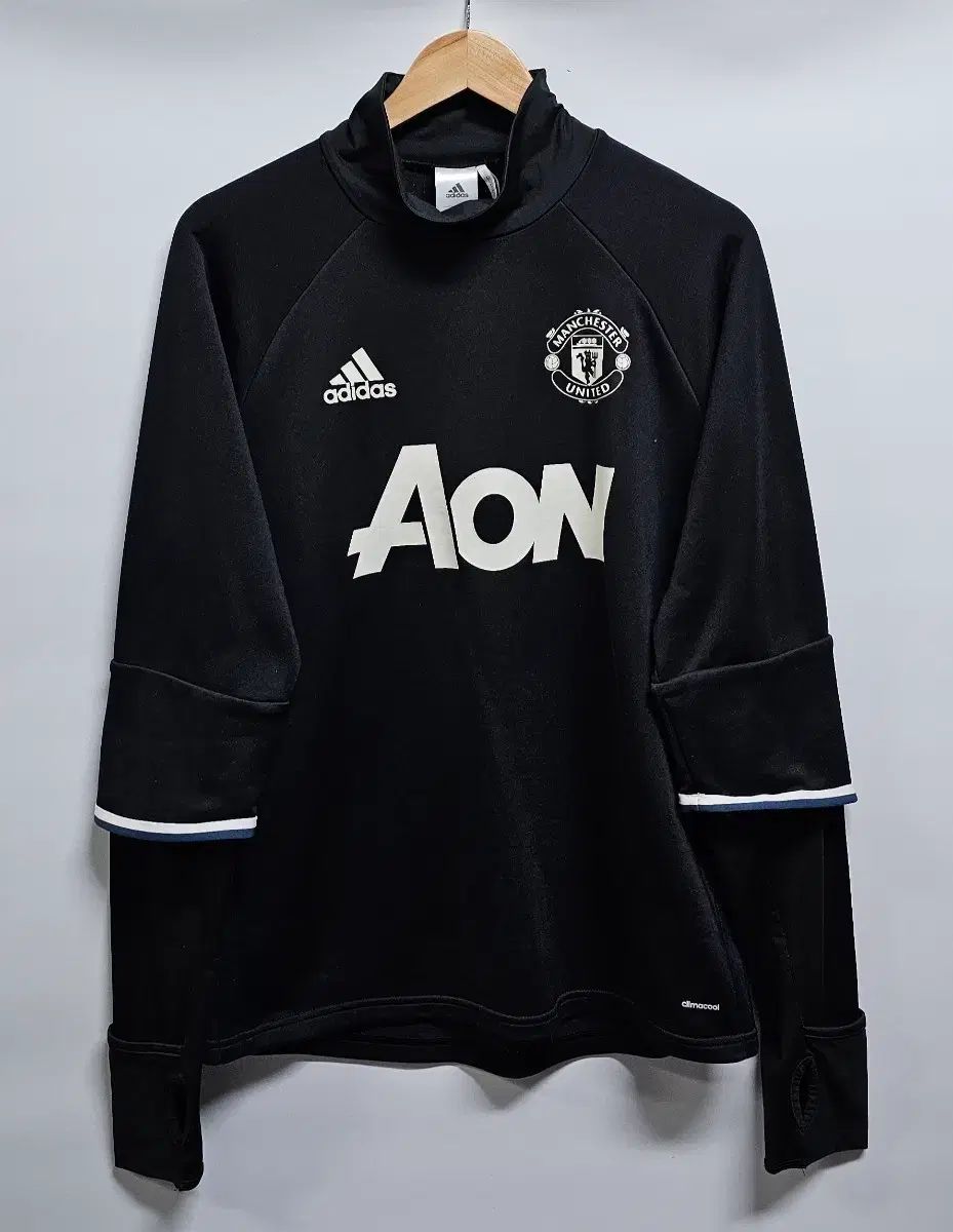 adidas MANCHESTER UNITED FC トレーナー ブラック 110 サッカー