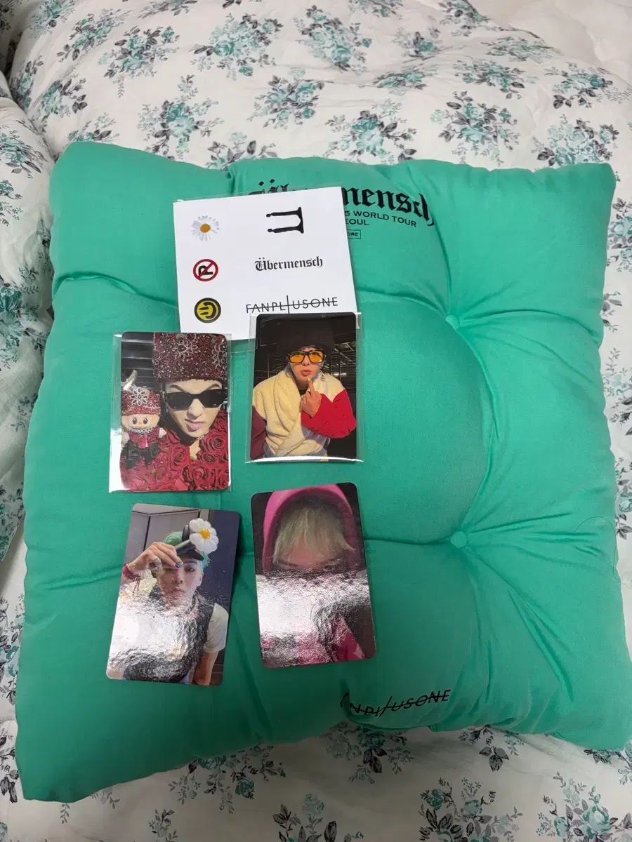 G DRAGON ジードラゴン アンコールコンサート 応援クッション トレカ ステッカー スローガン セット