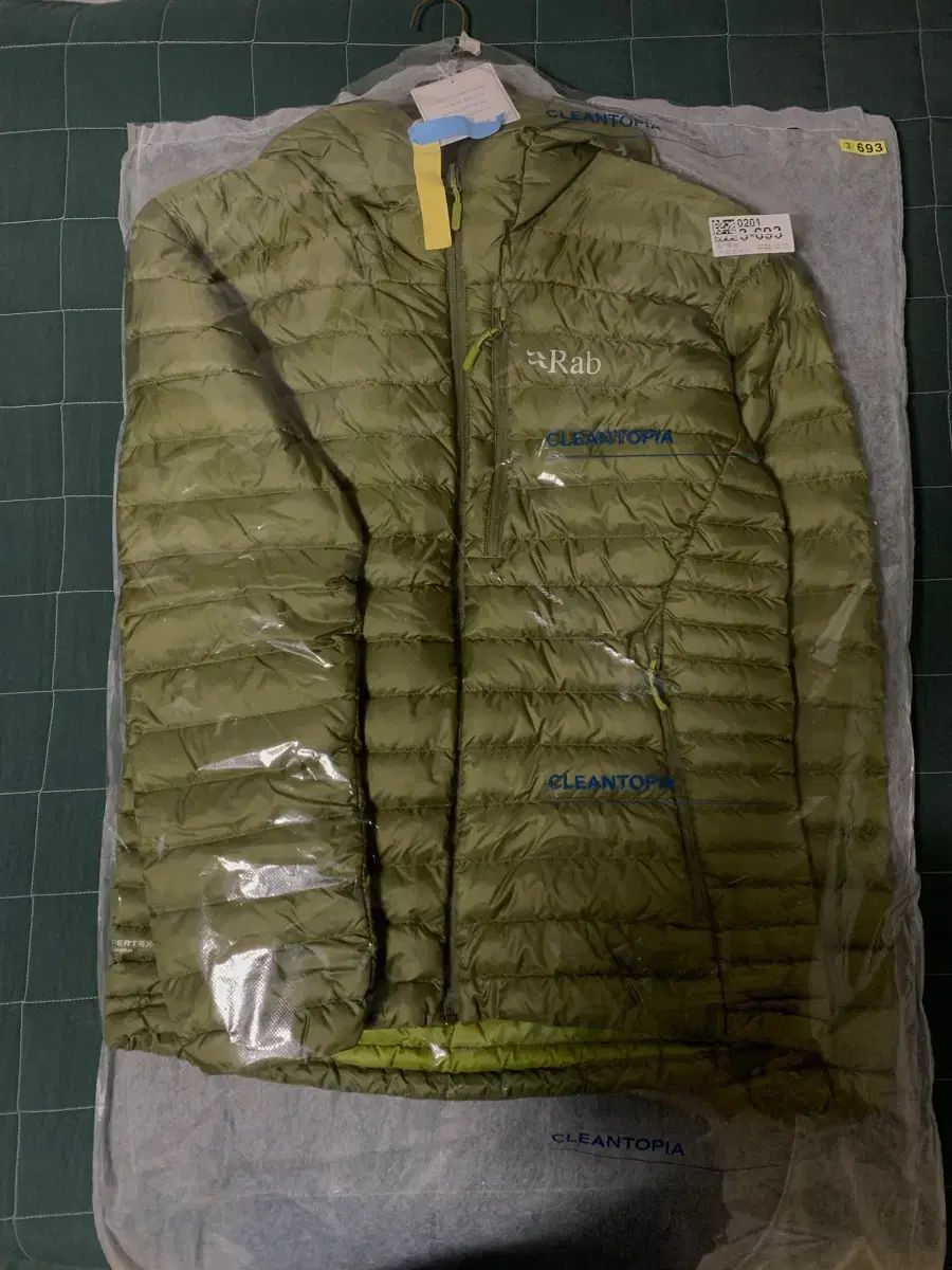 Rab 랩 マイクロライト アルパイン ジャケット クローライト グリーン