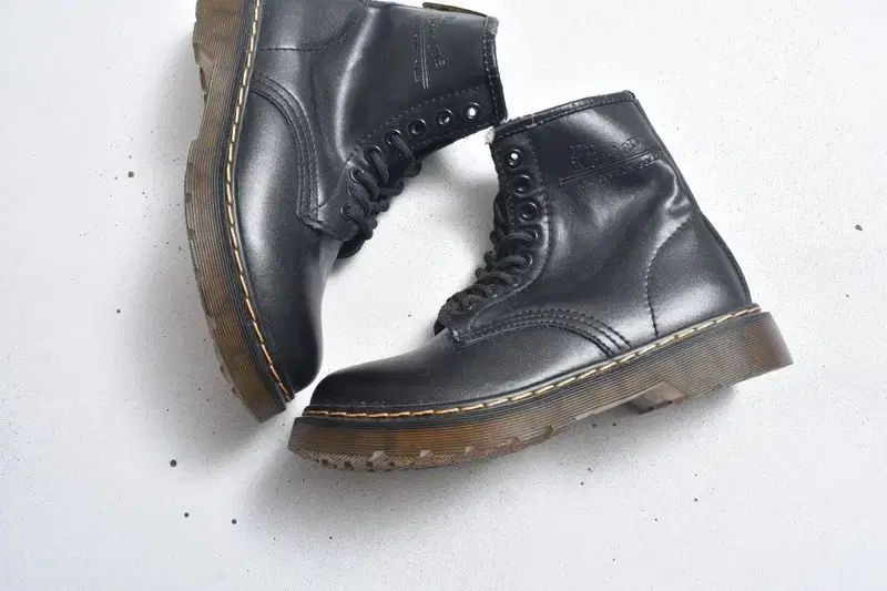ドクターマーチン 1460 8ホール 光沢 ブーツ 235