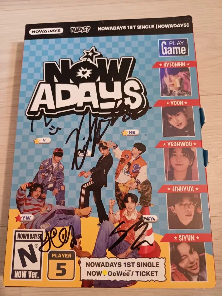 NOWADAYS 全メンバー直筆サイン入りアルバム NOWADAYS 全メンバー直筆サイン入りアルバム 【公式通販】