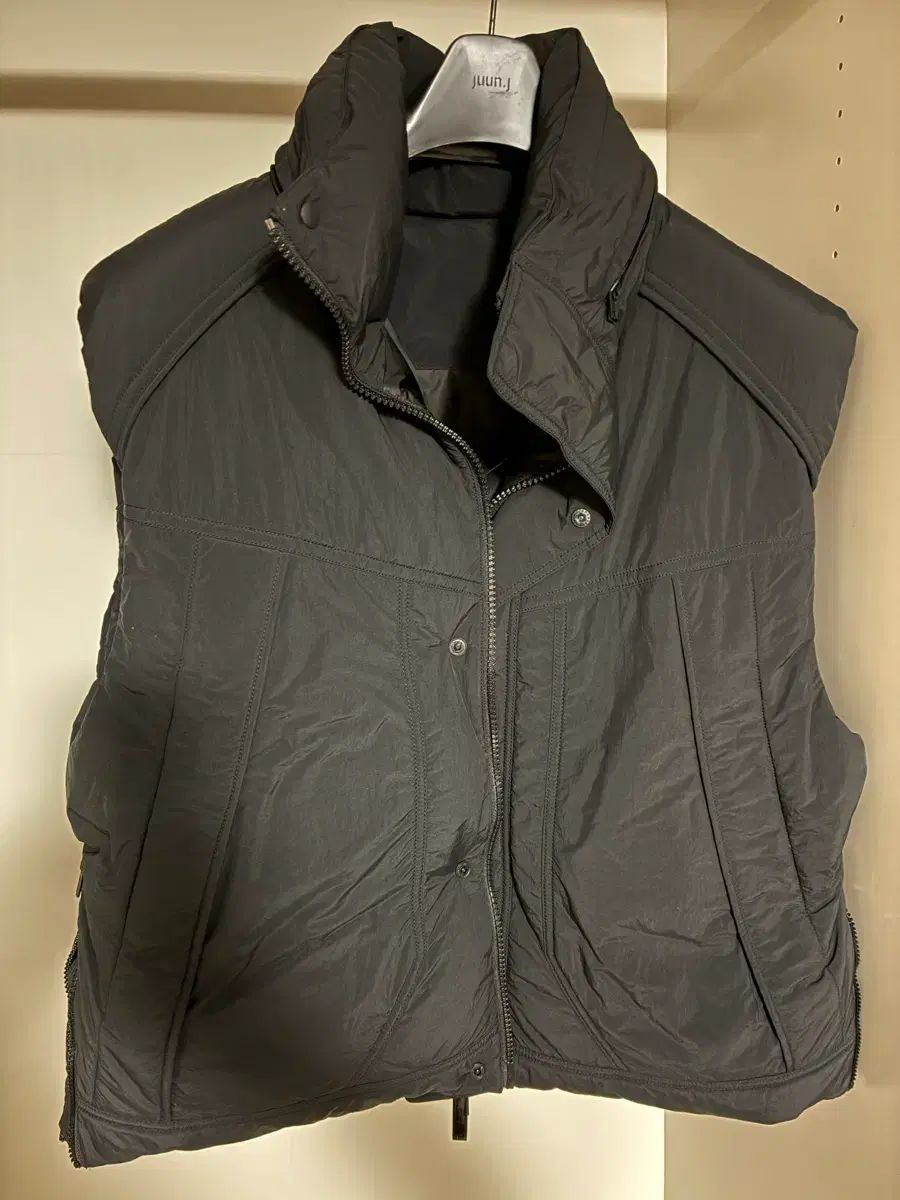 ジュンジェイ 23 FW ブラック グースダウンベスト 48