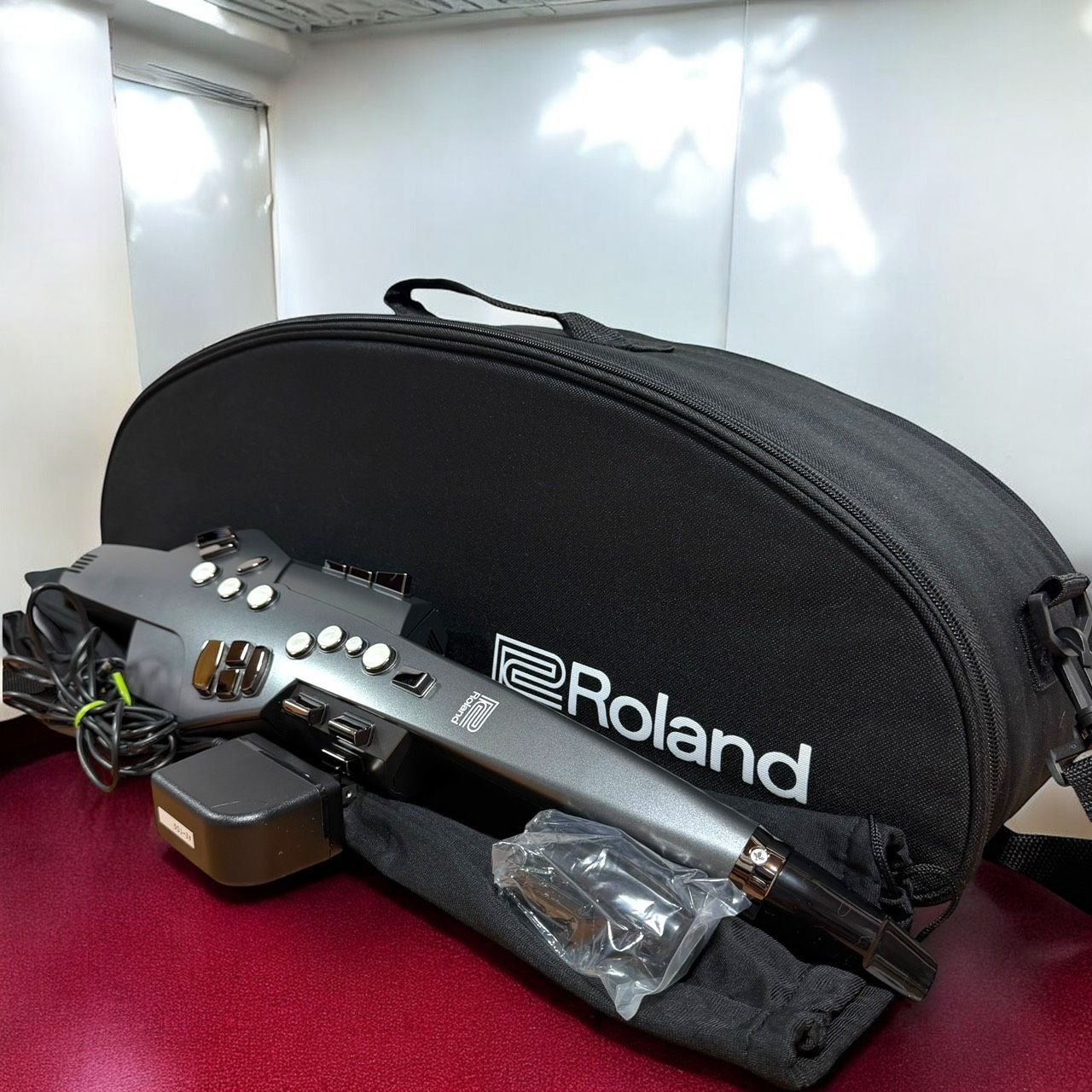 Roland ローランド Aerophone エアロフォン AE 10 G グラファイトブラック ウインドシンセサイザー ケース付き