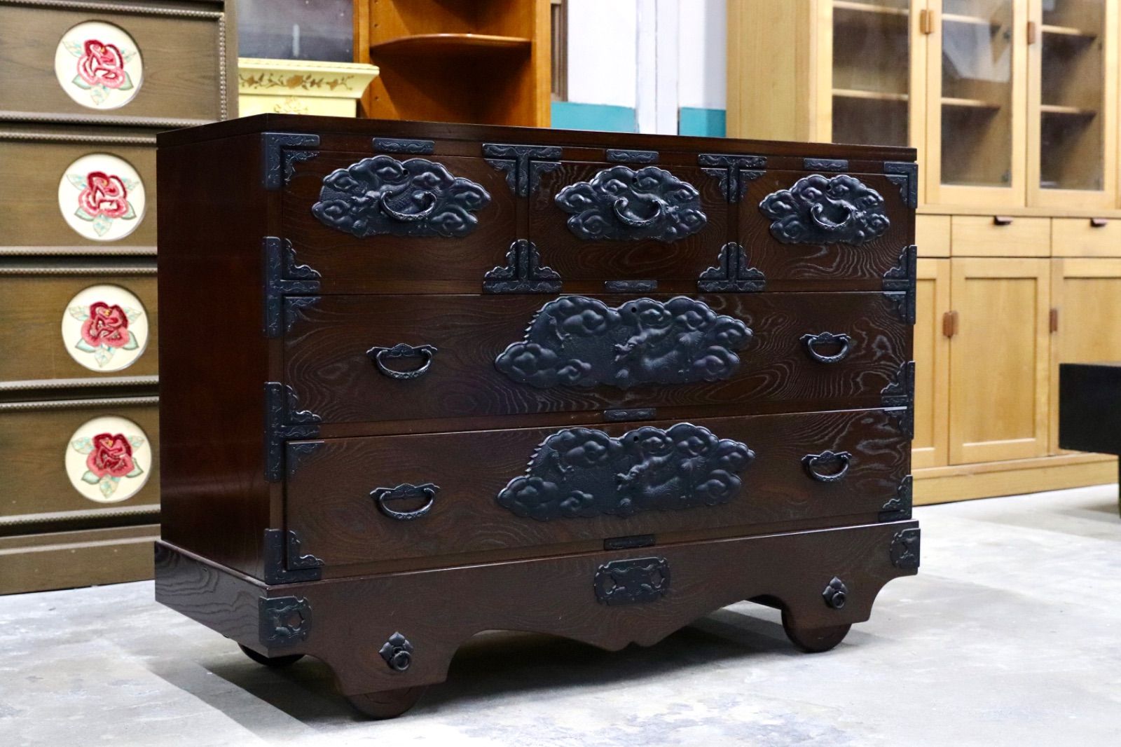 GMIS 389 南部鉄器 最 車箪笥 整理箪笥 チェスト サイドボード タンス リビングボード 和家具 欅材 和モダン レトロ 検 岩谷堂箪笥