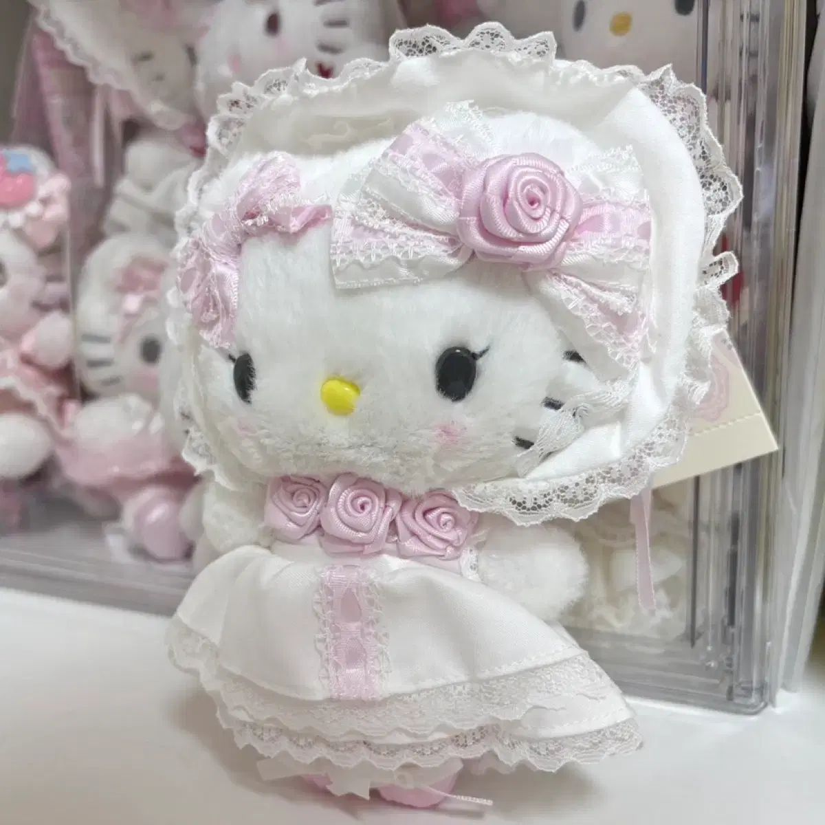 ホワイトフリル　ハローキティ　ぬいぐるみセット 本日発売🍒 ホワイトフリルデザインシリーズが可愛過ぎて発狂ꧦ