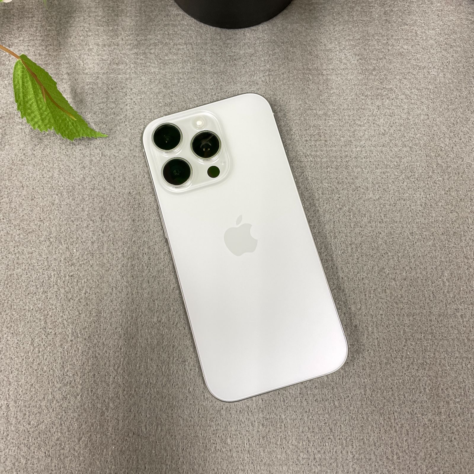 新品同様 iPhone16Pro 1TB ホワイト 国内版 SIMフリー 送料無料 - メルカリ