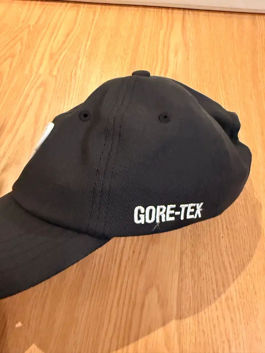 PALACE GORE-TEX ベースボールキャップ