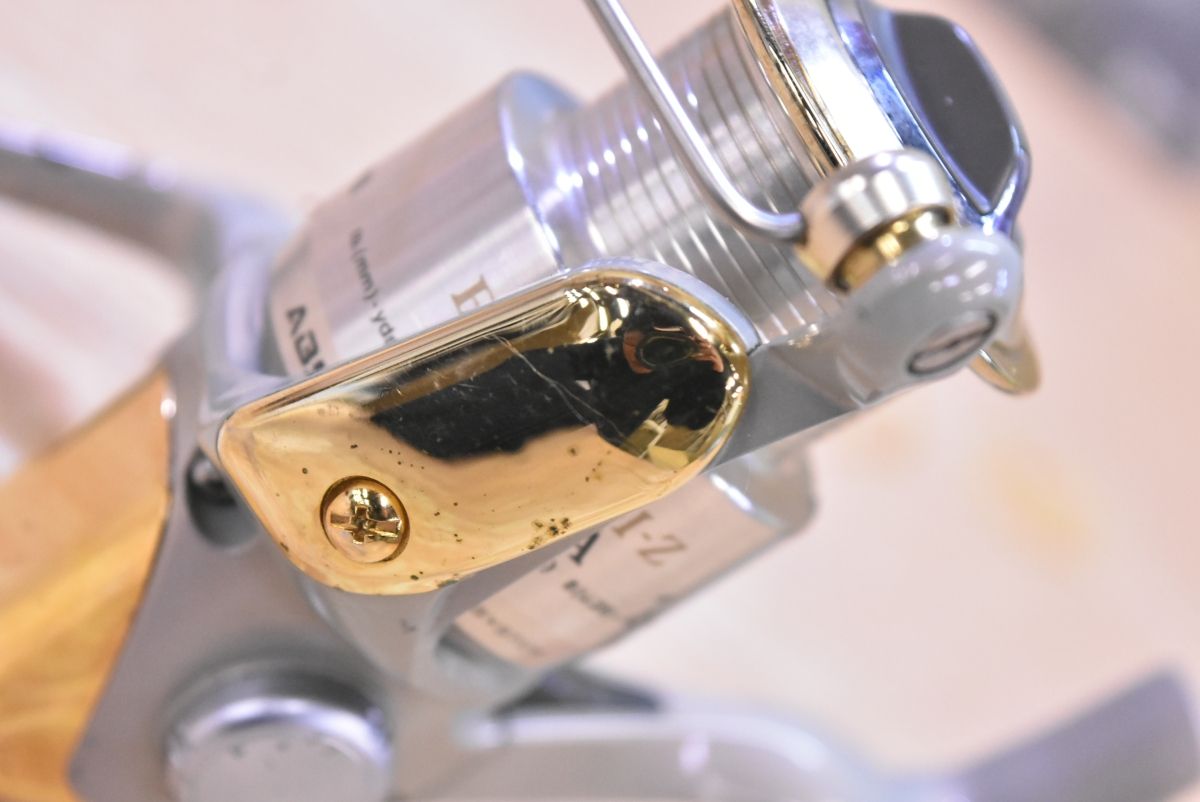 ダイワ エンブレム Z 2000iA DAIWA EMBLEM DAIWA スピニングリール