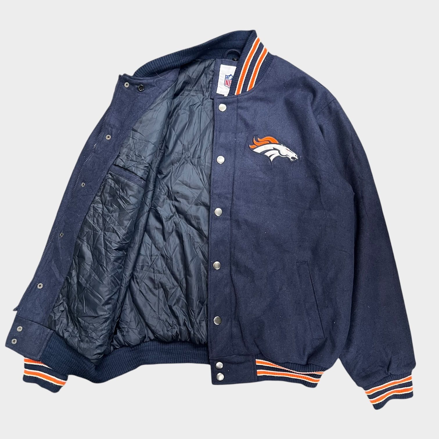 ＮＦＬ　BRONCOS　アウター　ＸＬサイズ　アメリカンフットボール NFL スタジャン スタジアムジャケット アメリカンフットボール Broncos