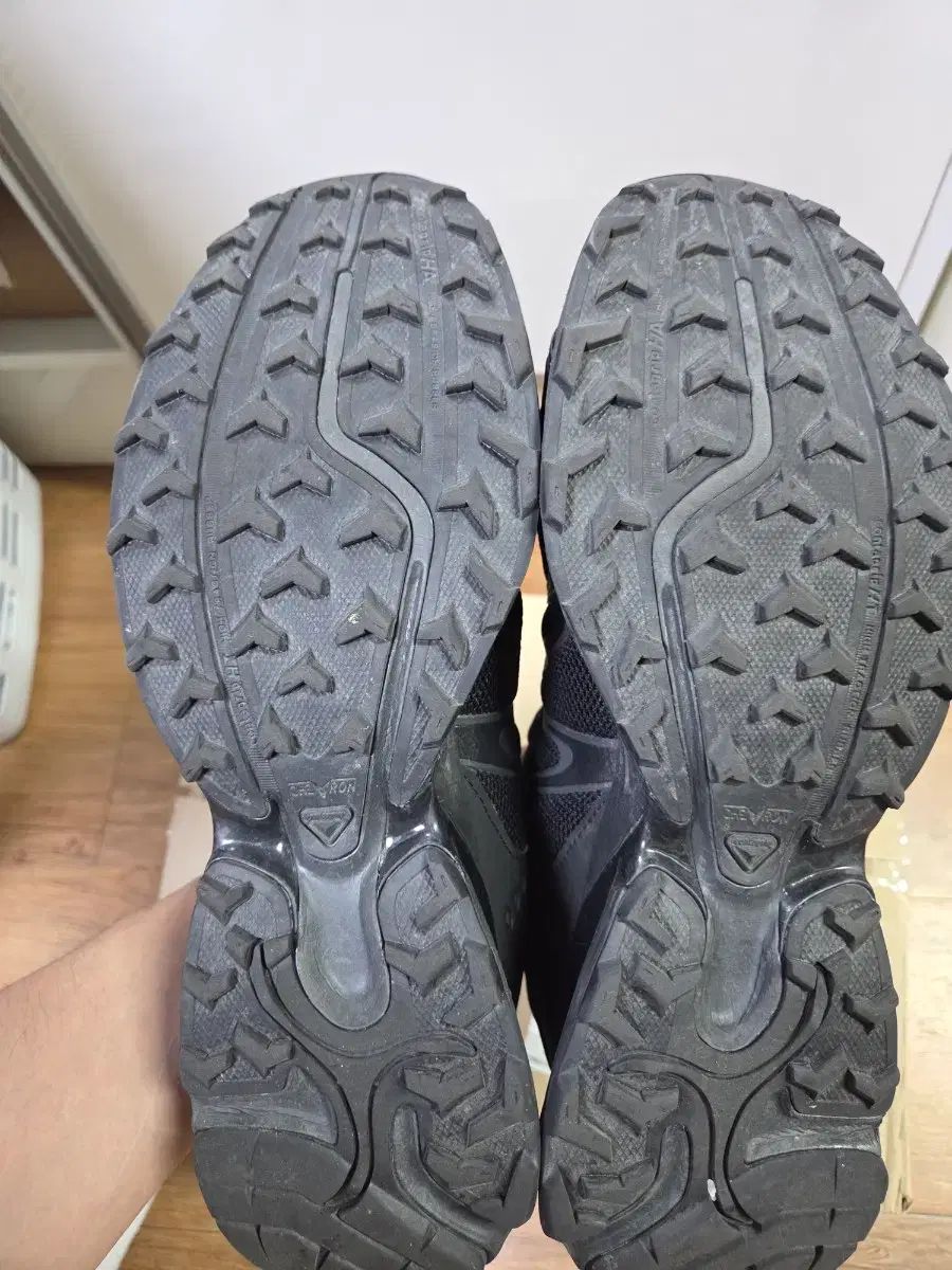 SALOMON サロモン XT WHISPER ブラック 285