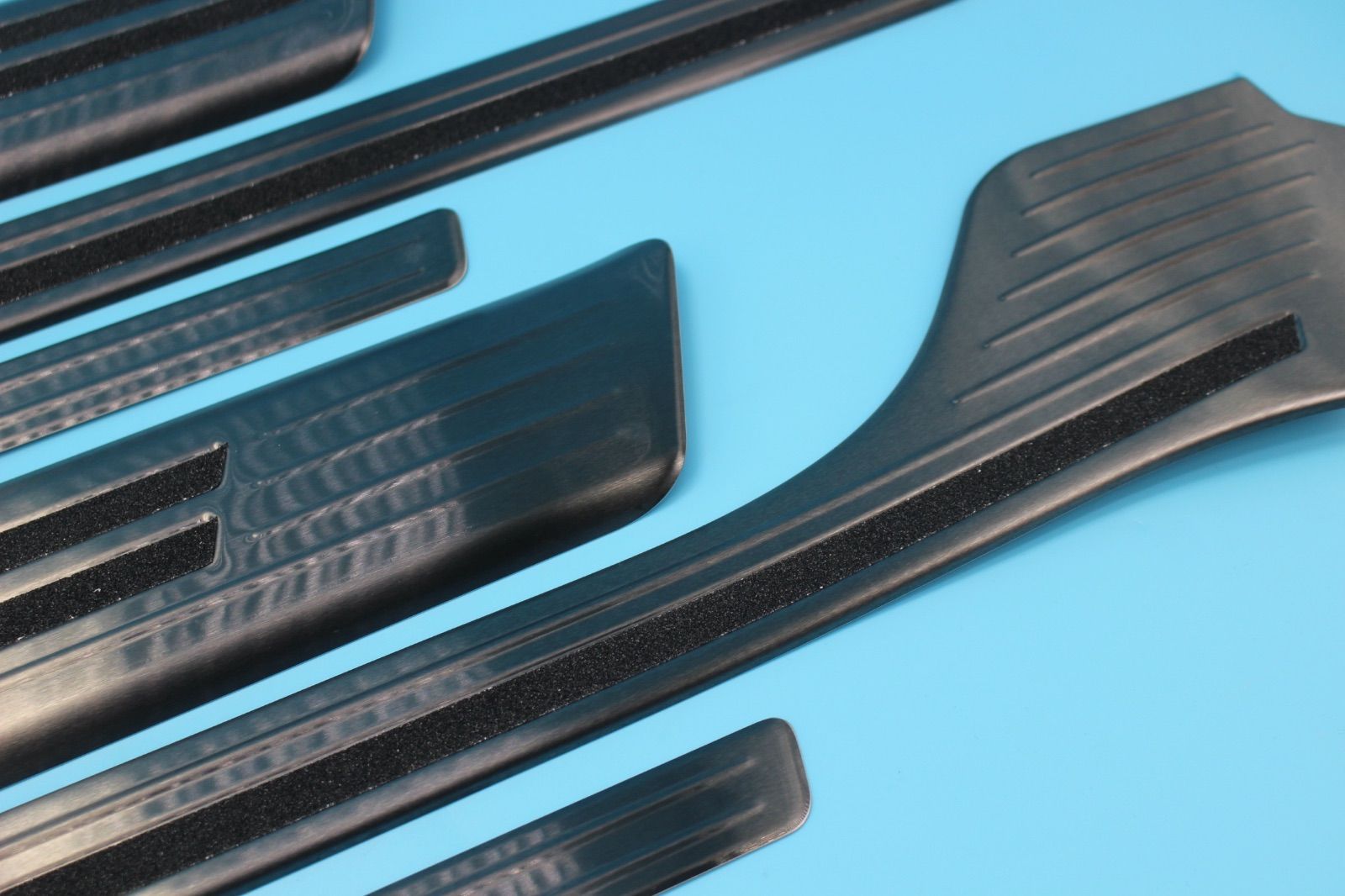 ヴォクシー90系VOXY ノア90系 スカッフプレート【E101a】 - メルカリ