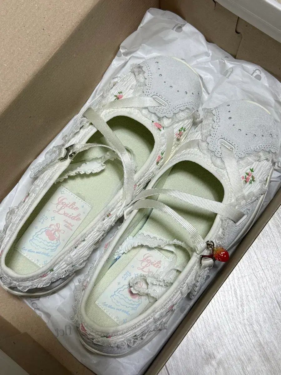 JOLIE LAIDE x flct フラッフィーシトラス ロココ レトロ サンダル 白 235