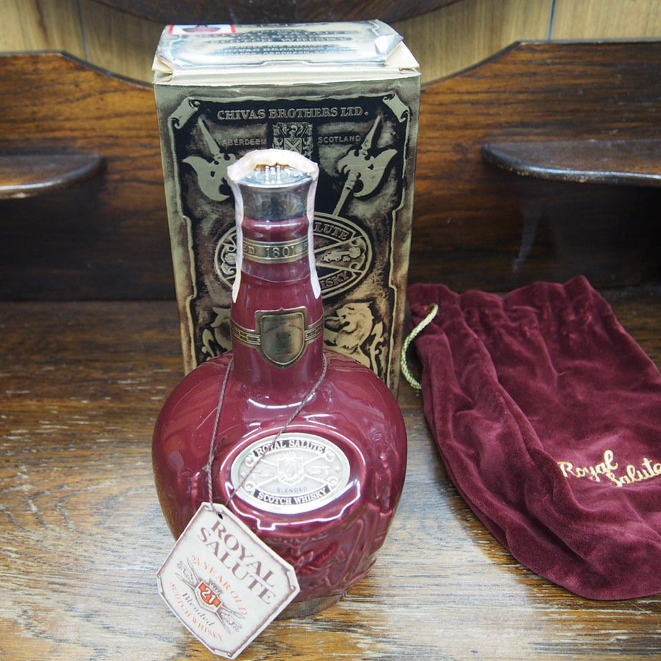 ロイヤルサルート 21年 赤ボトル ウイスキー 700ml 箱付- メルカリ