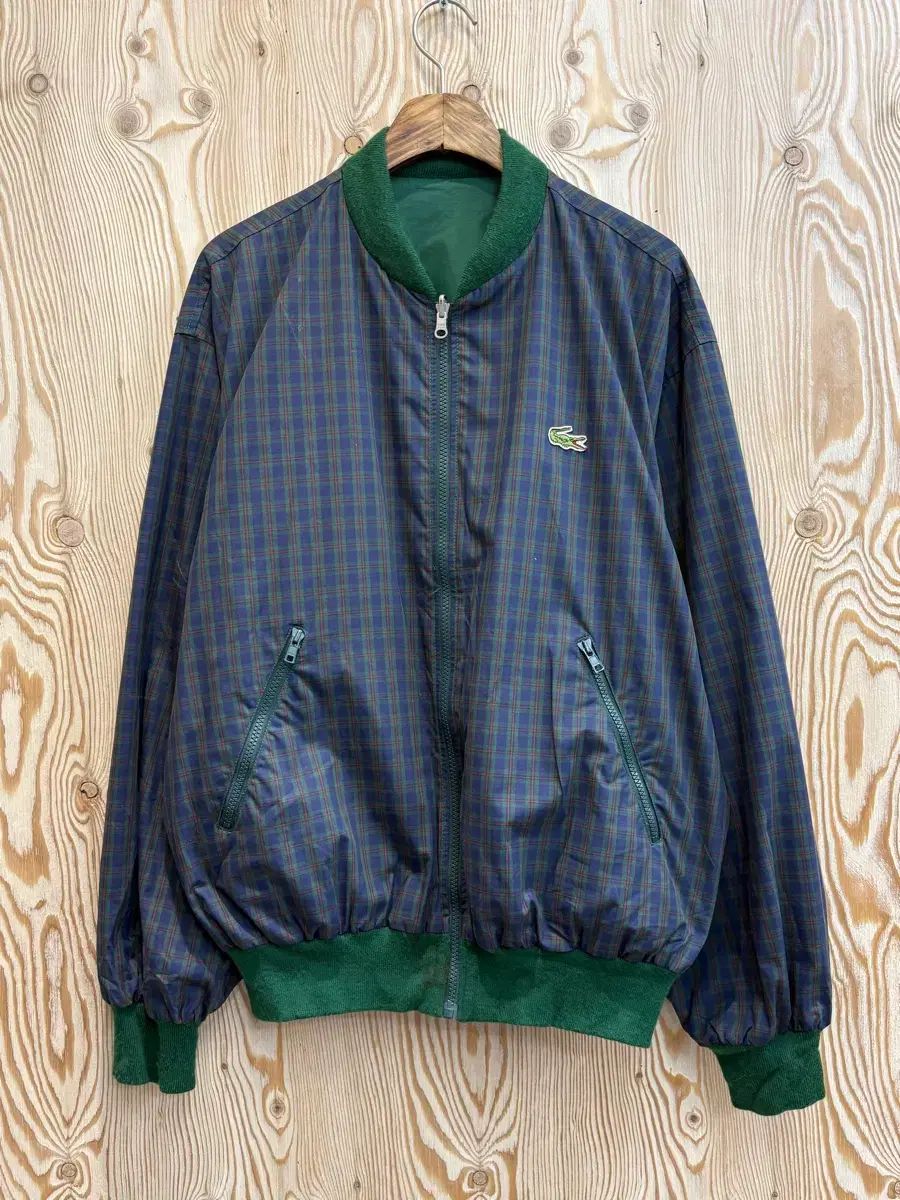 【90s Lacoste】ブルゾン　リバーシブル　墨黒　短丈　vintage 90s Lacoste】ブルゾン リバーシブル 墨黒 短丈 vintage