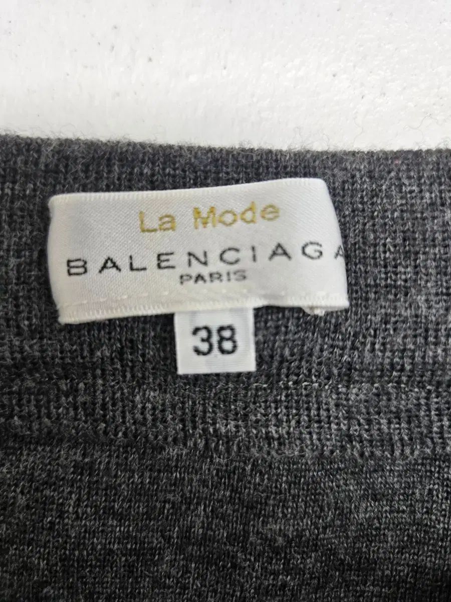 グレー プリーツ