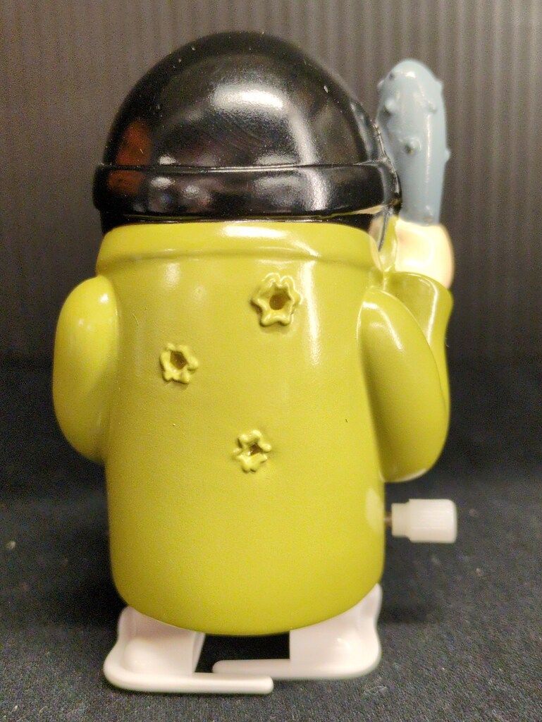 BLACKPEARLS ドコドコ ゼンマイ式 ソフビ人形 ジェイソン風 - メルカリ