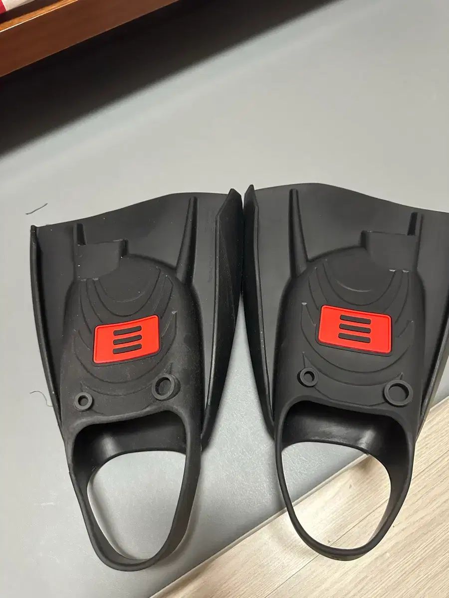 エリート フィン l サイズ 販売