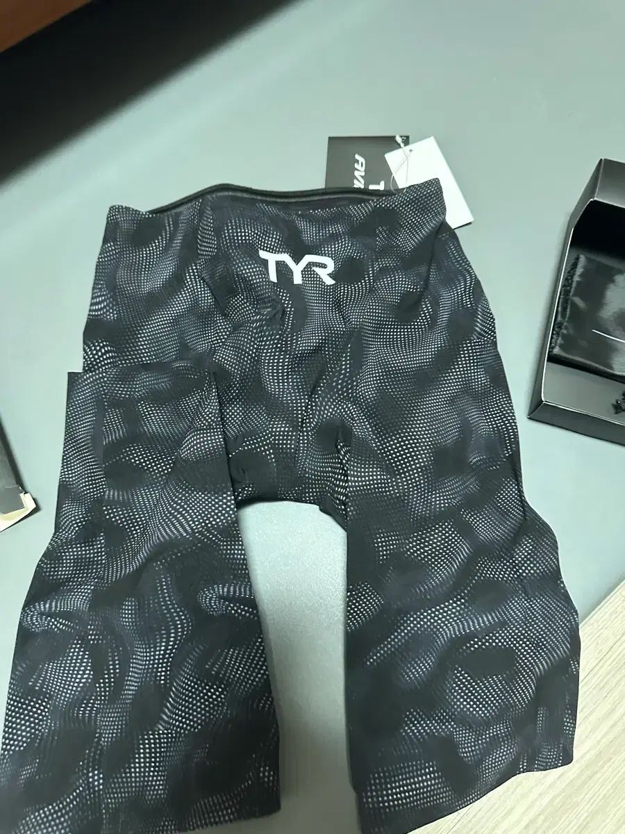 LOVE 轉 Tear 選手用 水着 BIG VICTOR 2 0 26 サイズ