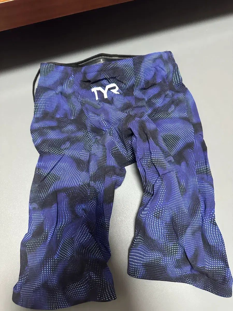 Tear A VICTORS 20 選手用水着