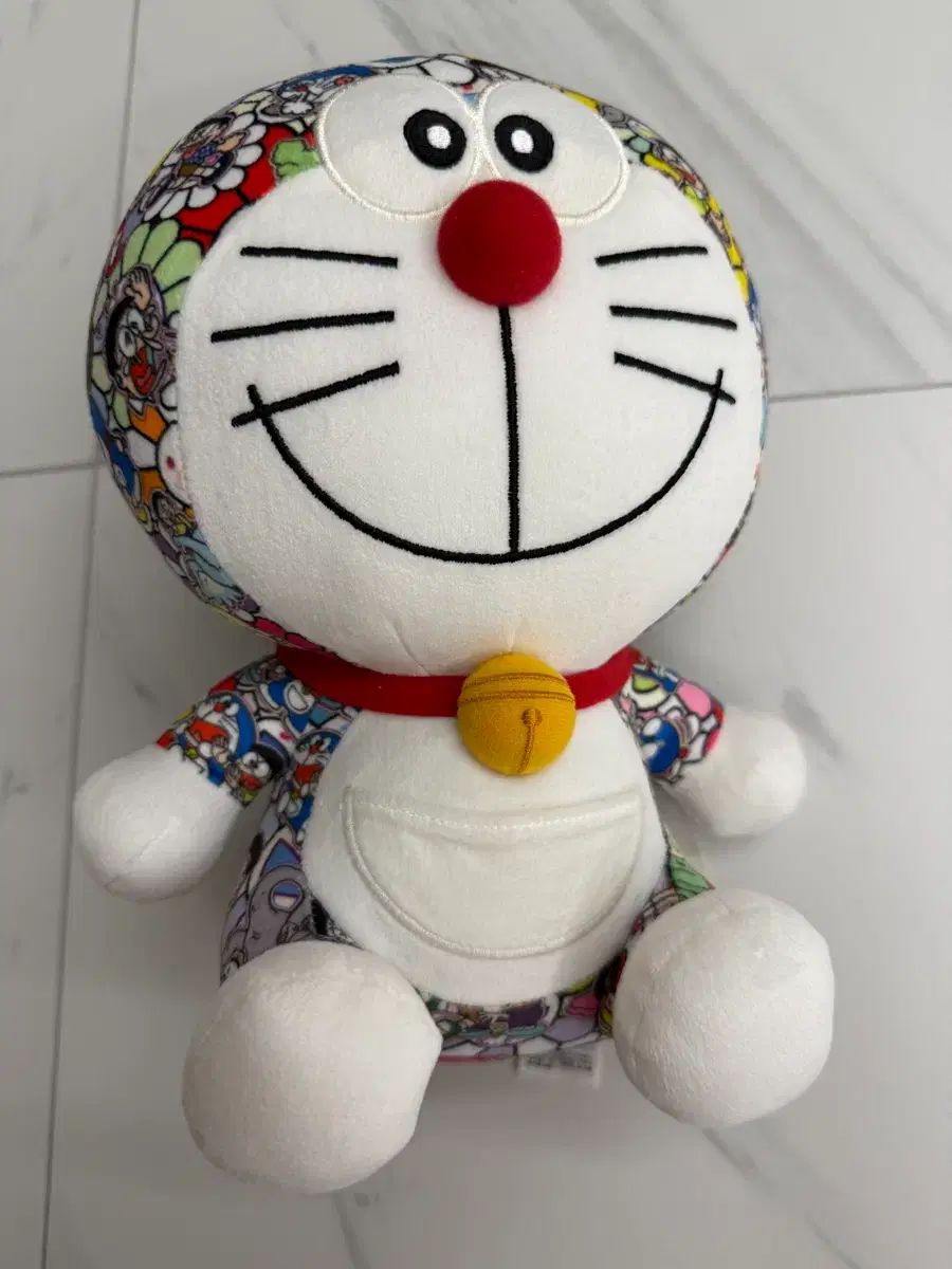 ユニクロ 村上隆 限定モデル ドラえもん ぬいぐるみ 出品 - メルカリ