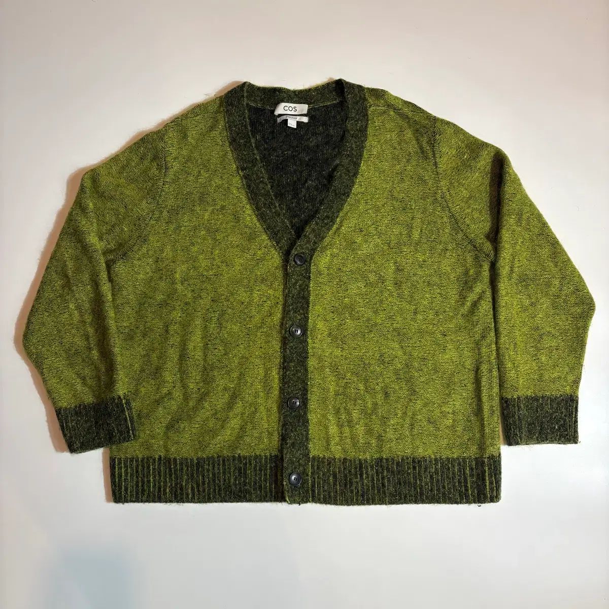 COS コス グリーン Vネック カーディガン