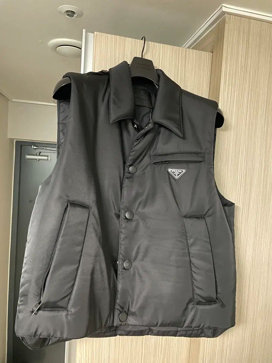 プラダ ナイロン ダウン ベスト BEST 50