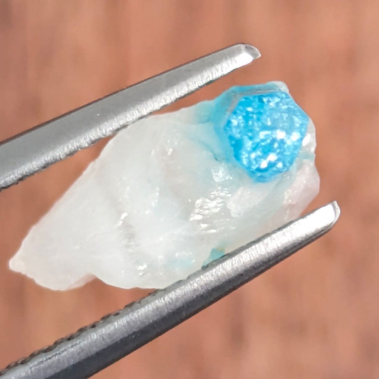 パライバトルマリン原石　最高のお品‼️大特価SALE中 パライバトルマリン原石 最高のお品今だけ大特価 中 パライバ