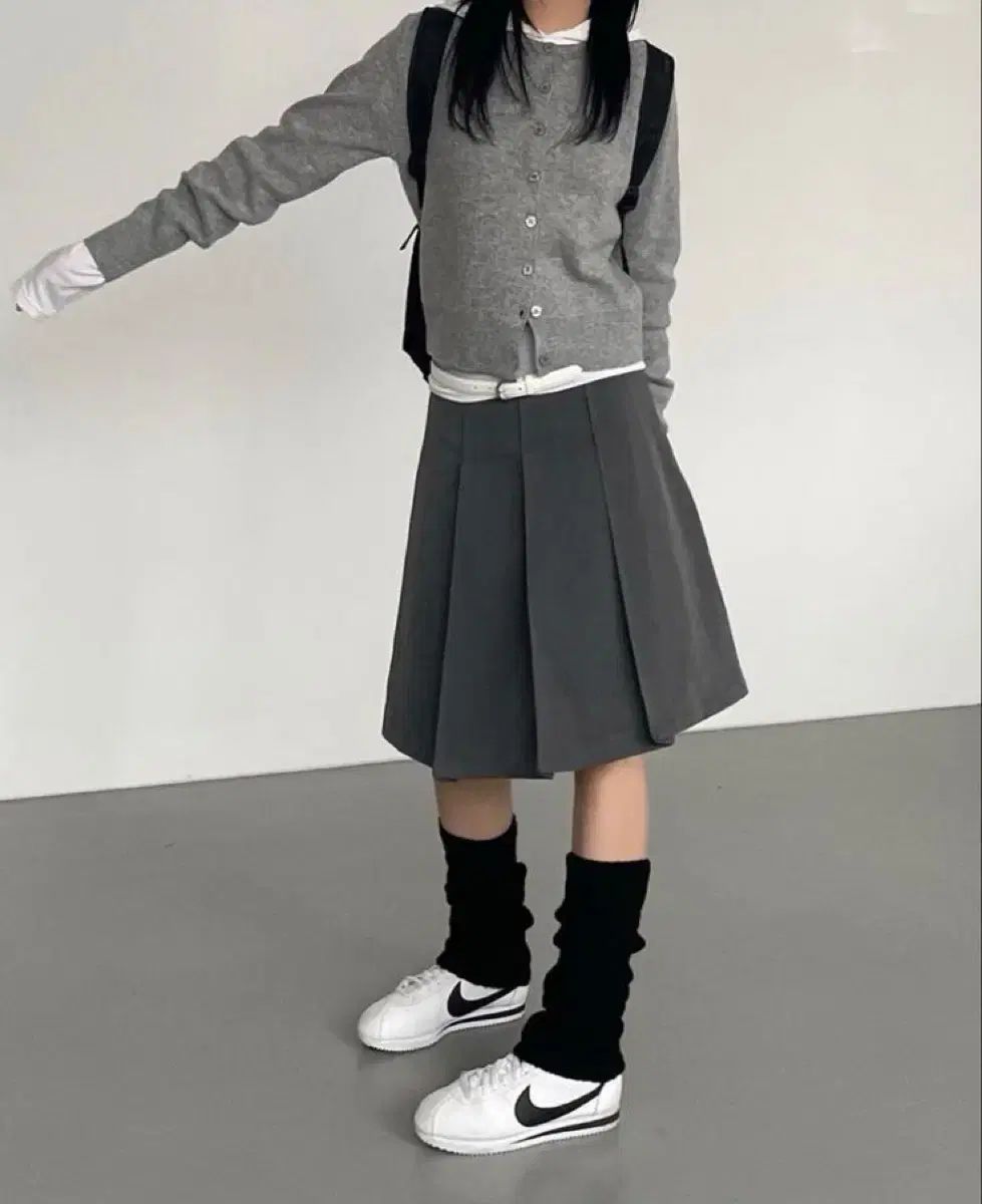 ミディスカート カーディガン レイヤードTシャツ