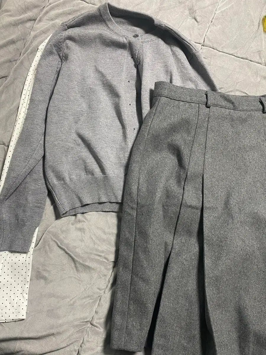 ミディスカート カーディガン レイヤードTシャツ